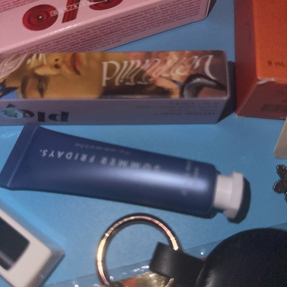 Assorted Beauty please see all pictures everything is new and authentic thanks 😊 - Picture 9 of 14